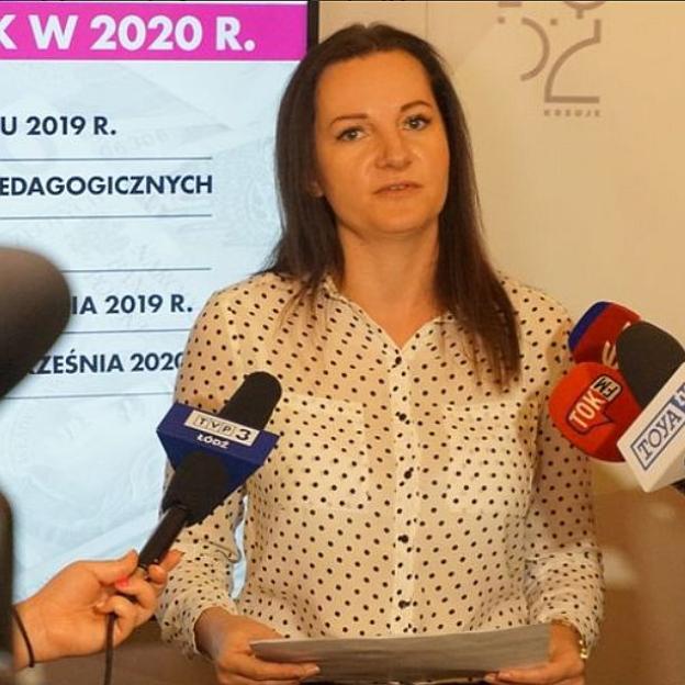 100 mln zł na podwyżki pensji w oświacie w 2020 roku